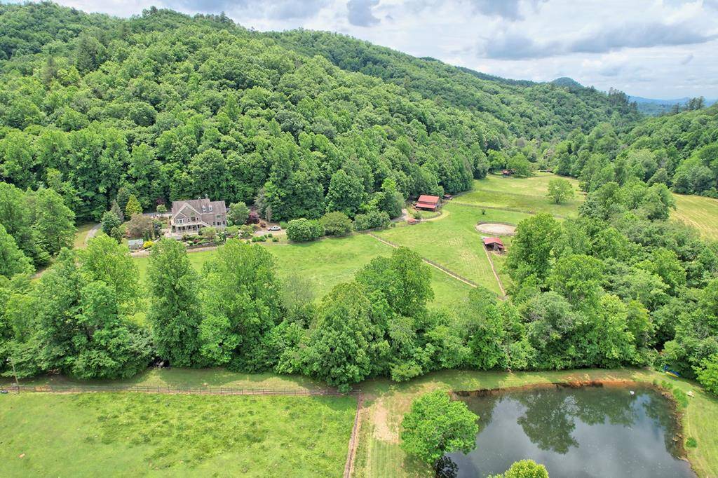 Hayesville, NC 28904,8758 Tusquittee Road