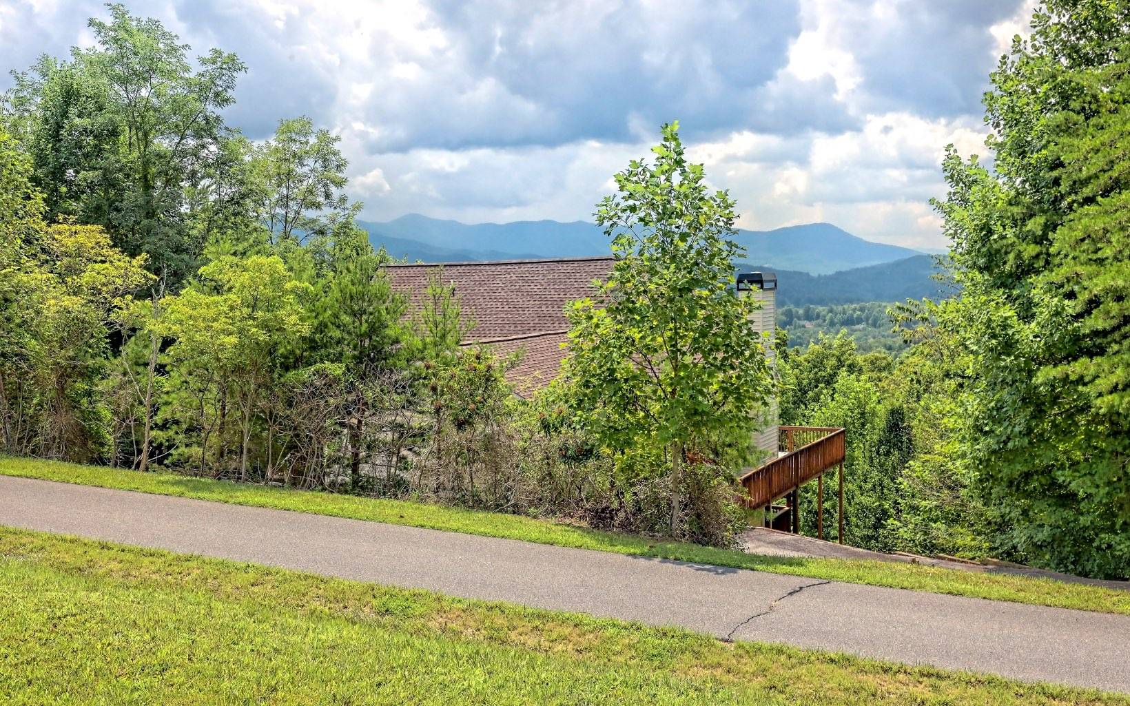 Hayesville, NC 28909,971 White Oak Drive