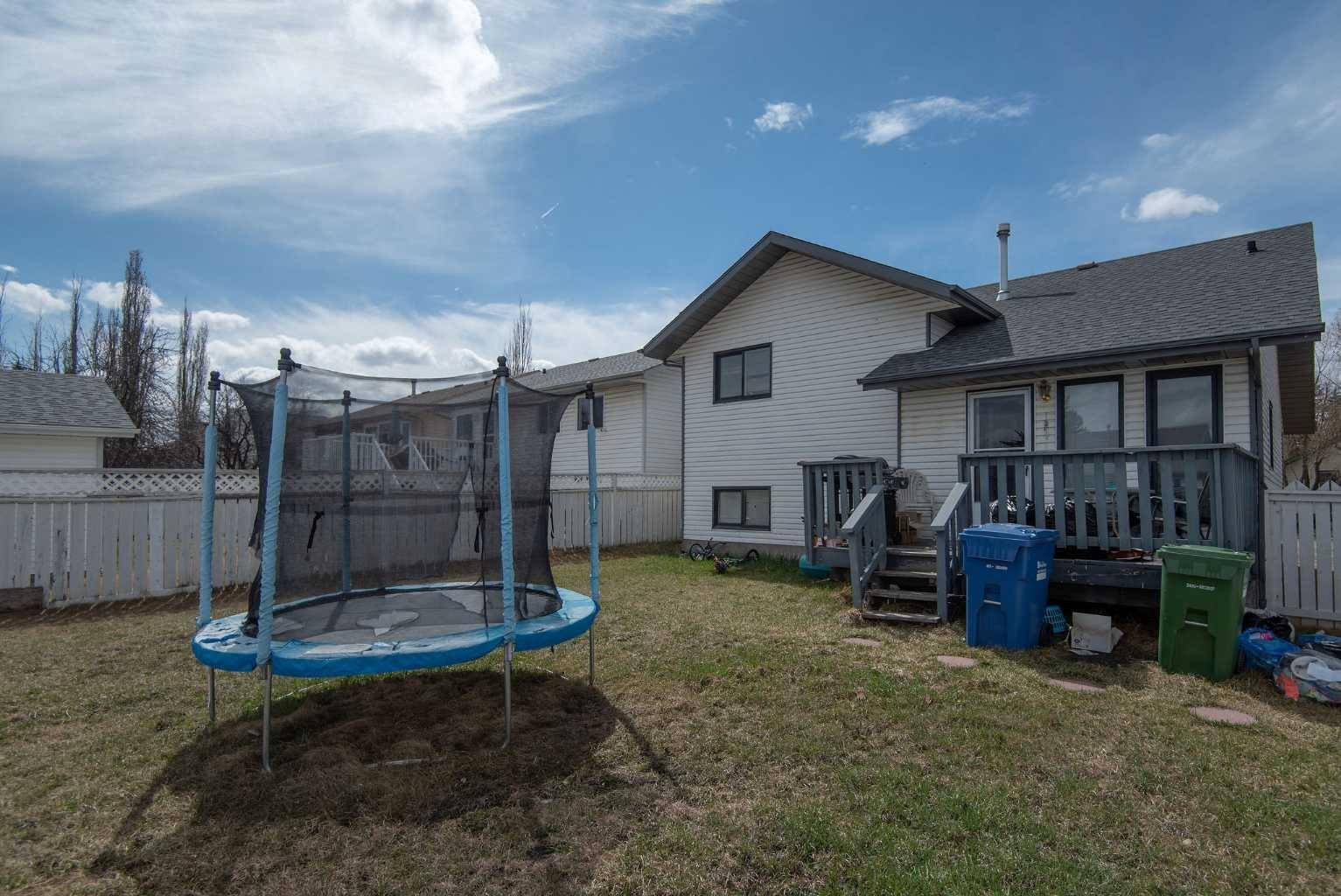 Red Deer, AB T4P2E1,100 Cameron CRES