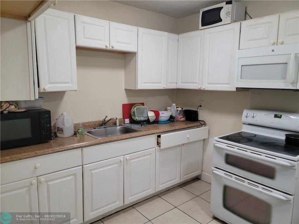 Pompano Beach, FL 33060,200 NW 7th St