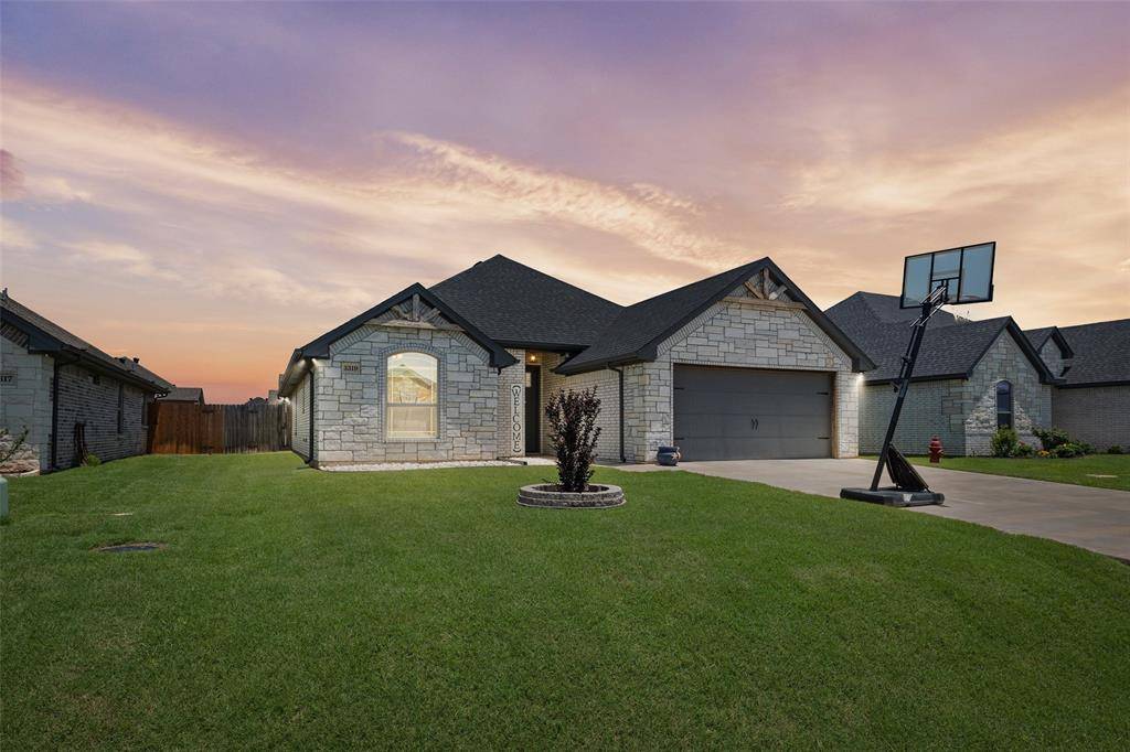 Granbury, TX 76049,3319 Arrow Creek Drive