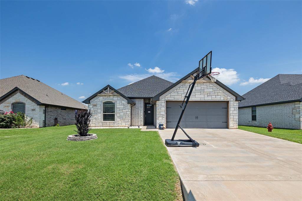 Granbury, TX 76049,3319 Arrow Creek Drive