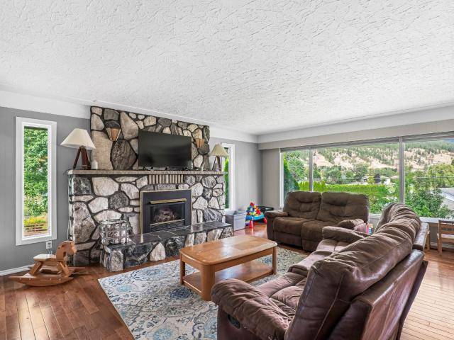 211 BLUEBERRY PLACE, Kamloops, BC V2H 1M4