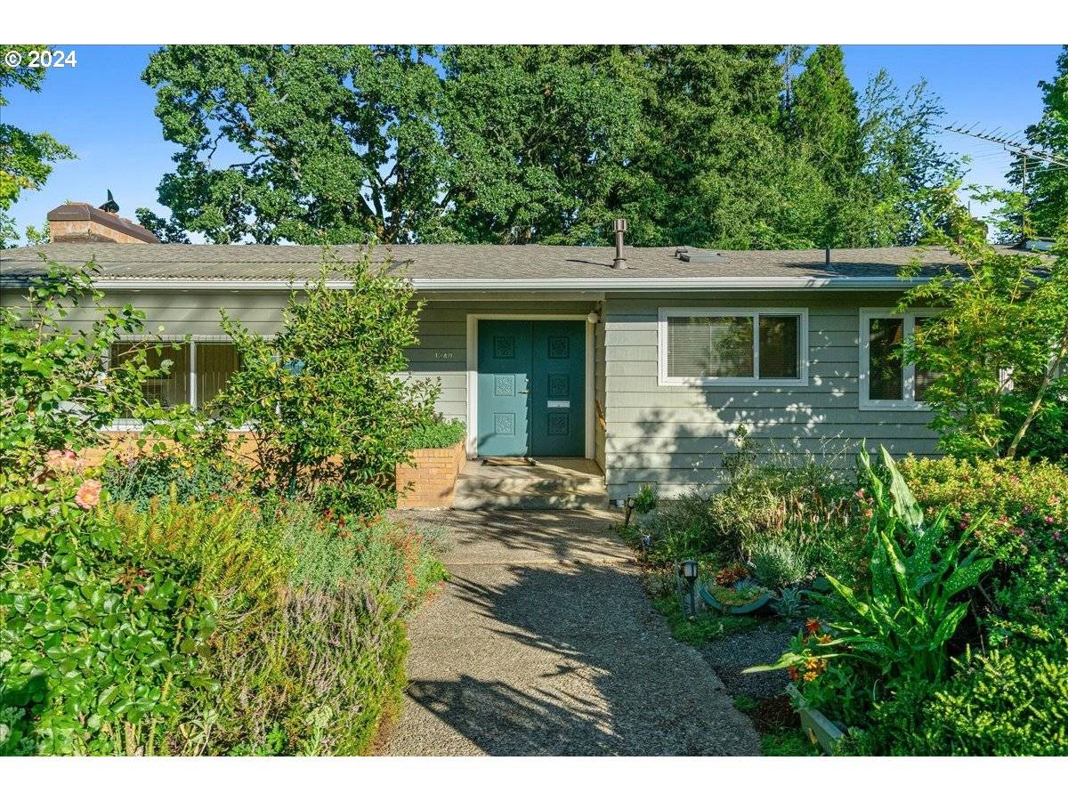 Salem, OR 97302,1240 HILLENDALE DR