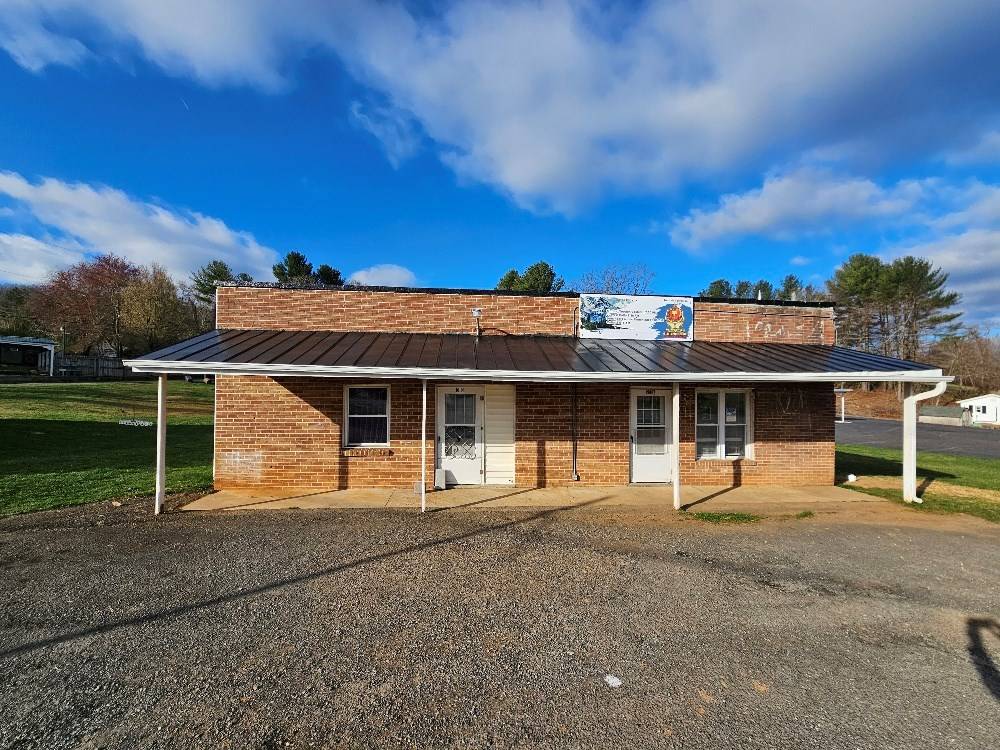 Galax, VA 24333,500 Country Club Ln