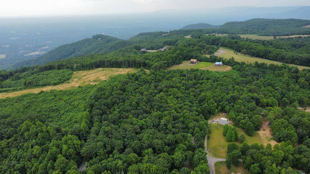 Hillsville, VA 24343,608 Retreat Road - 1034