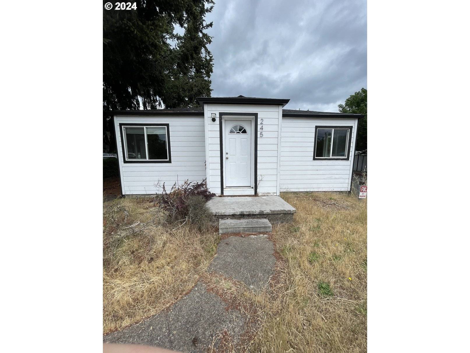 Salem, OR 97302,245 MADRONA AVE