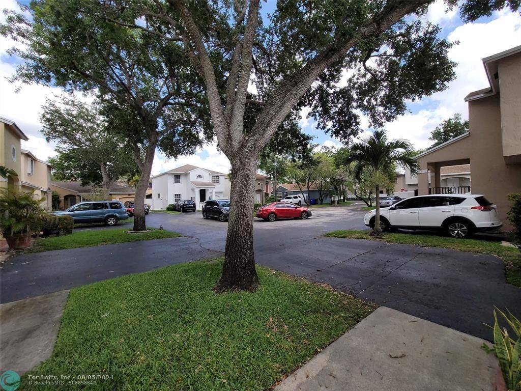Pembroke Pines, FL 33026,11747 NW 12th St