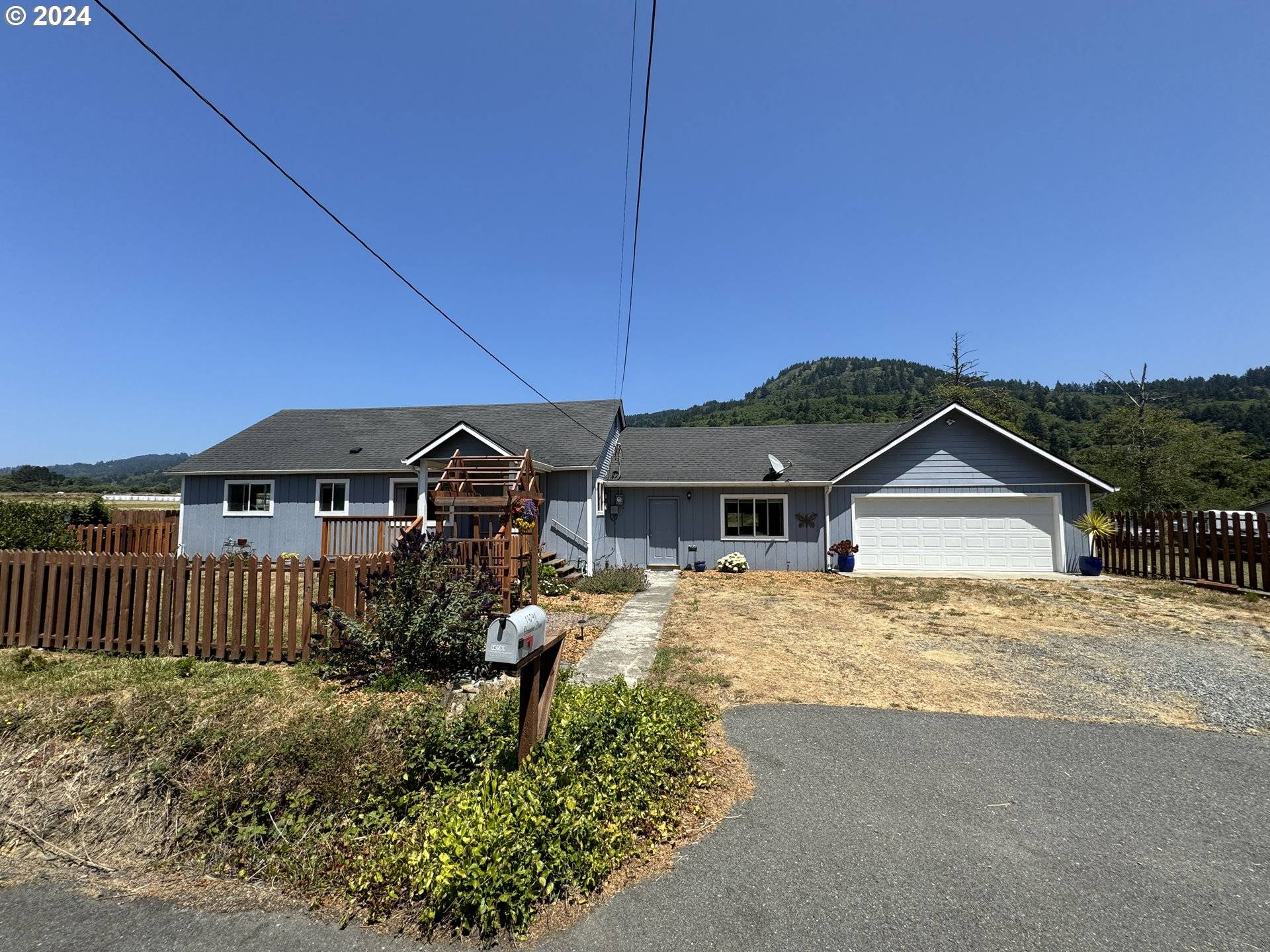 Brookings, OR 97415,14791 OCEANVIEW DR