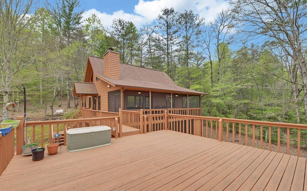 Blairsville, GA 30512,160 EMERALD POND DRIVE