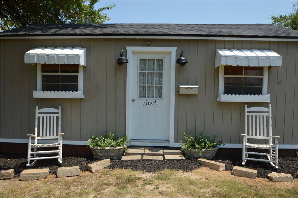 East Tawakoni, TX 75472,697 Tawakoni Drive