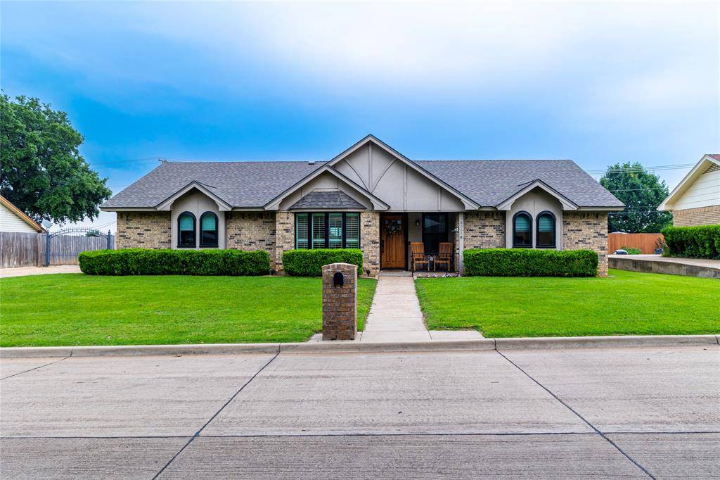 Edgecliff Village, TX 76134,6005 Ed Coady Road