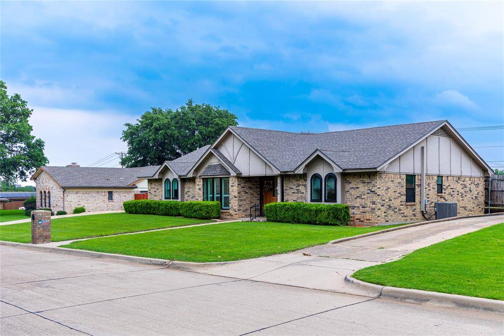 Edgecliff Village, TX 76134,6005 Ed Coady Road