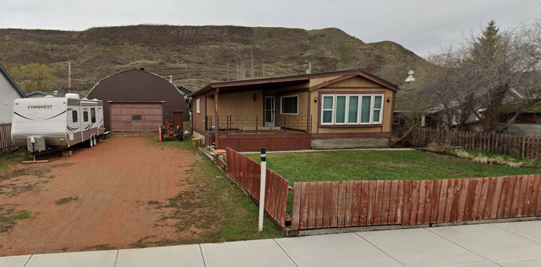 Drumheller, AB T0J0Y0,657 2 AVE