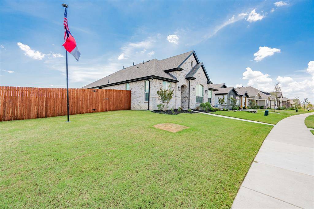 Heartland, TX 75114,3807 Star Mesa Street