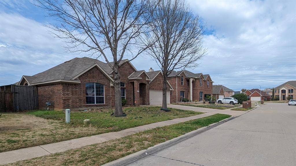 Grand Prairie, TX 75052,5011 Golden Eagle Drive