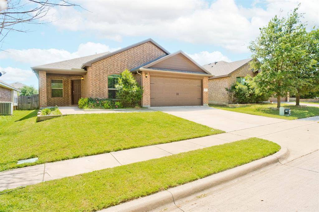 Azle, TX 76020,617 Clearbrook Street