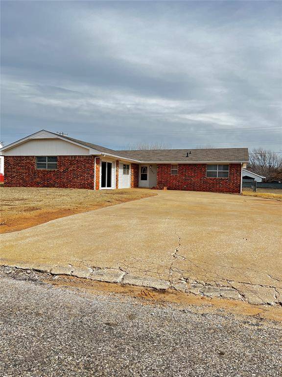 Seiling, OK 73663,202 S Locust Street