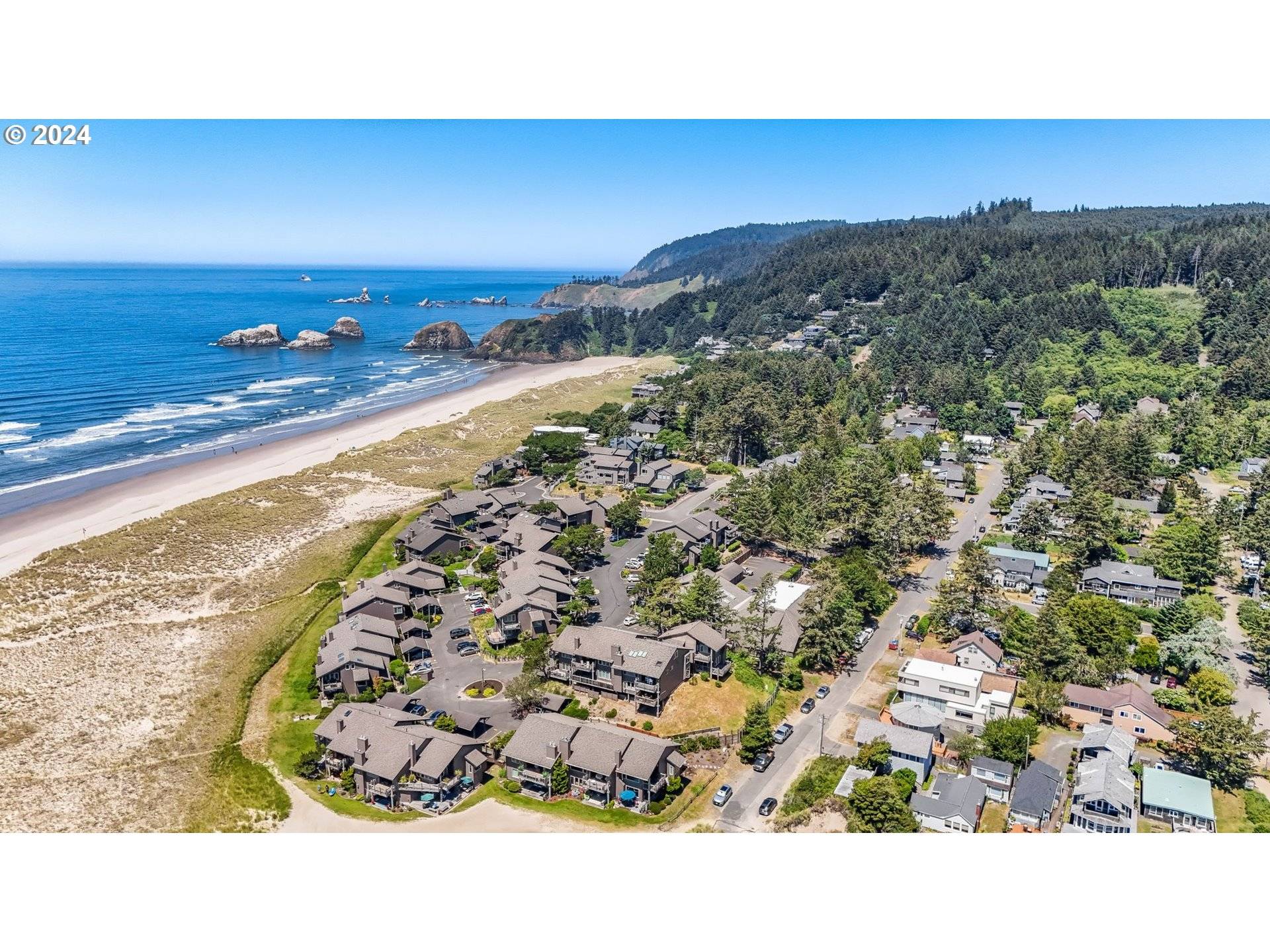 Cannon Beach, OR 97110,353 N BREAKER POINT DR #353