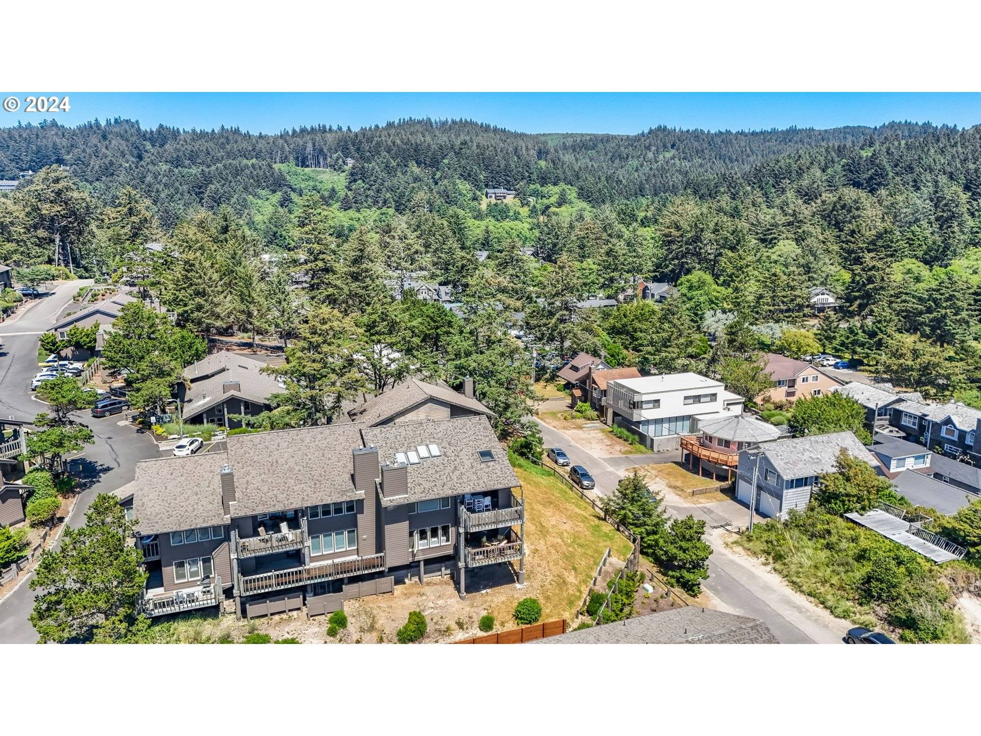 Cannon Beach, OR 97110,353 N BREAKER POINT DR #353