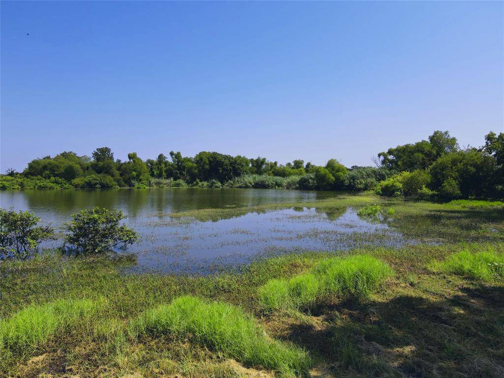 Kerens, TX 75144,5086 Waterfront Road