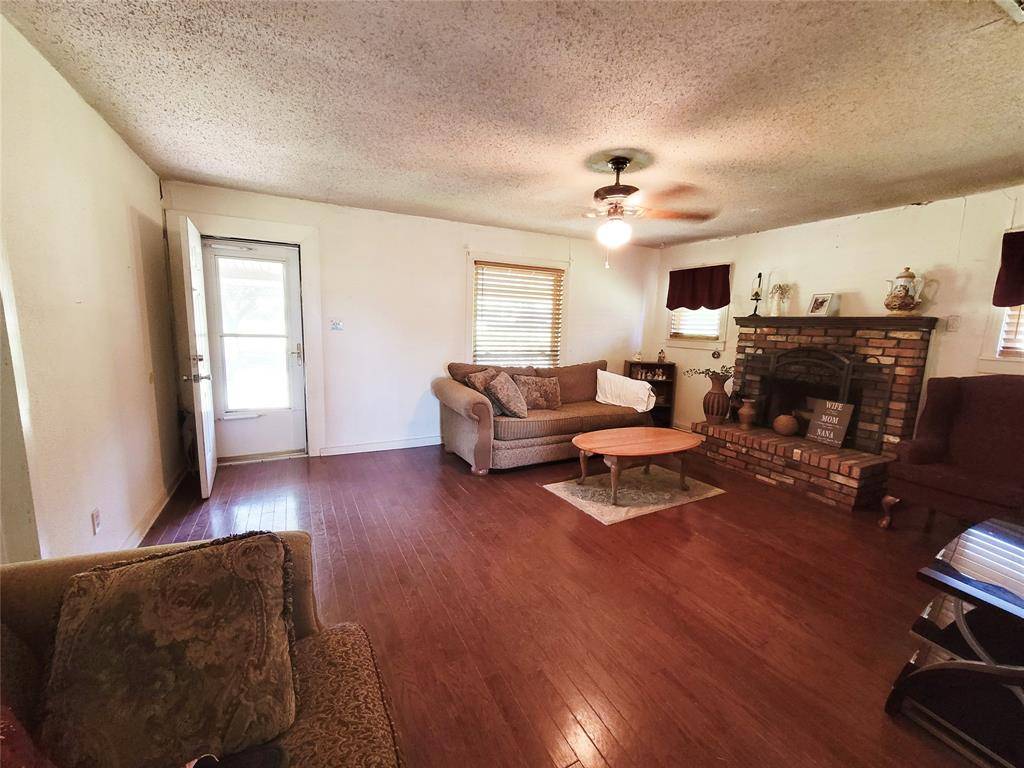 Burleson, TX 76028,6016 County Road 803