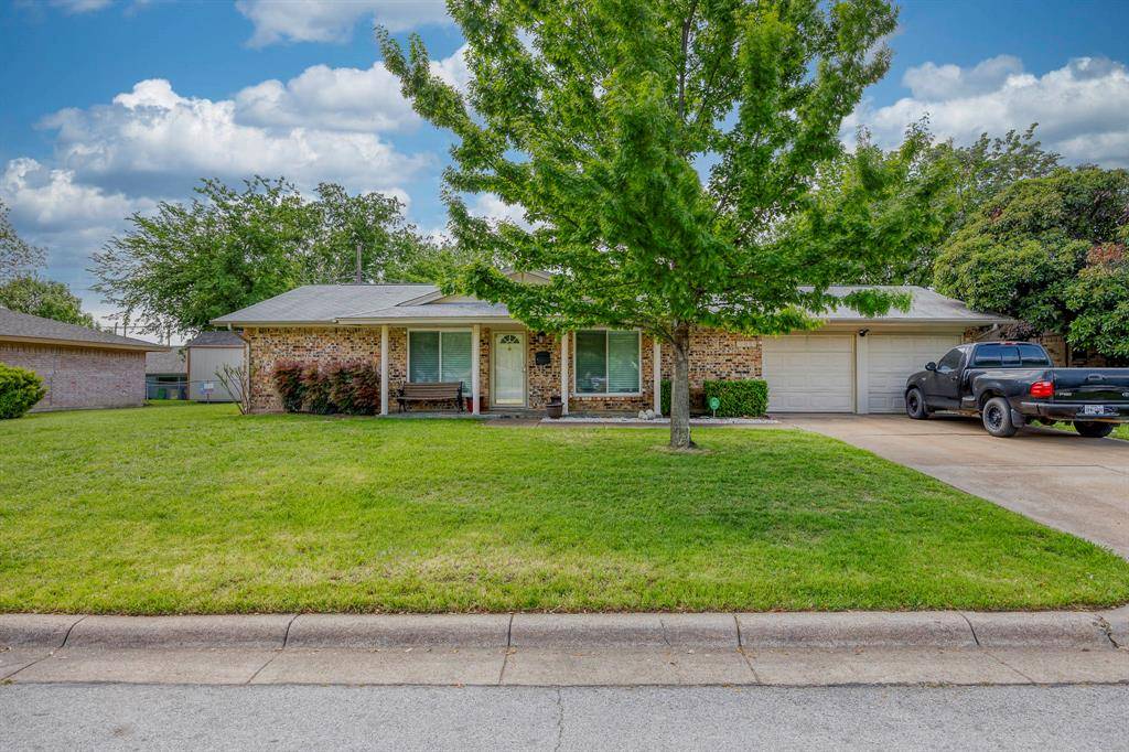 Burleson, TX 76028,405 Gregory Street