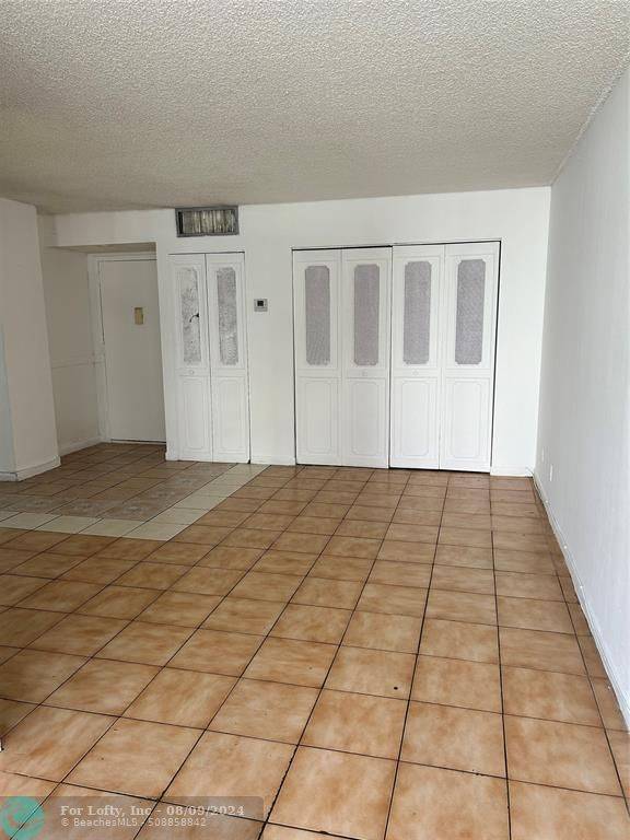 Sunny Isles Beach, FL 33160,16909 N Bay Rd  #110