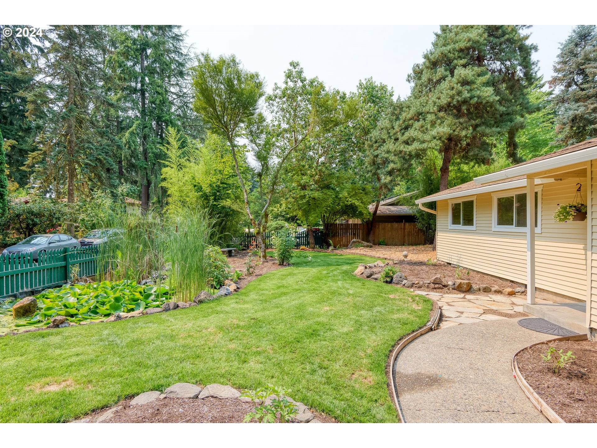 Lake Oswego, OR 97035,5271 CHINOOK CT