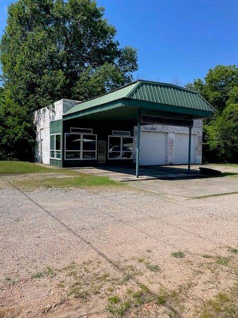 Okemah, OK 74859,1403 W Columbia Street