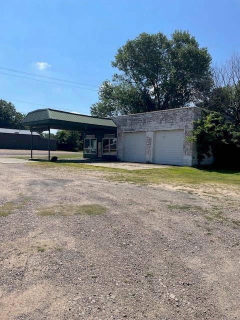 Okemah, OK 74859,1403 W Columbia Street