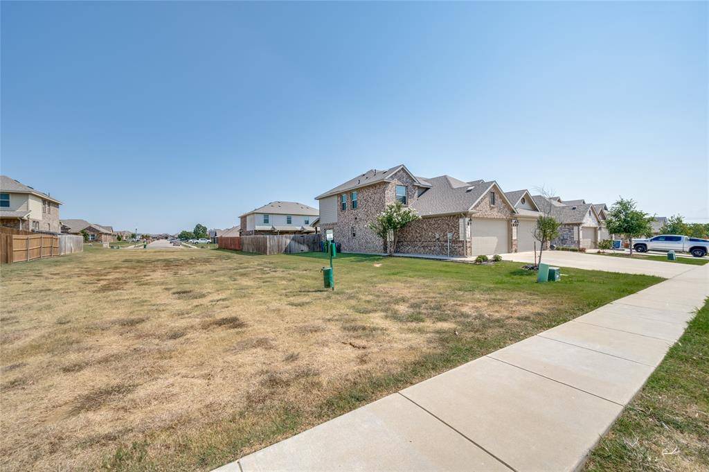 Sanger, TX 76266,5000-5002 Villas Drive