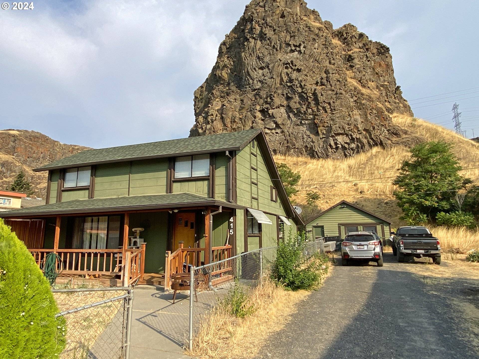 Wishram, WA 98673,415 Main ST