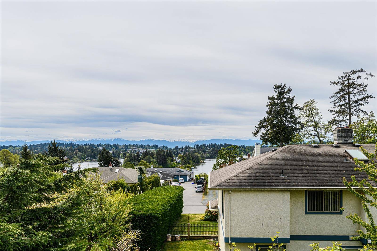 View Royal, BC V8Z 1N7,1251 Burnside Rd W