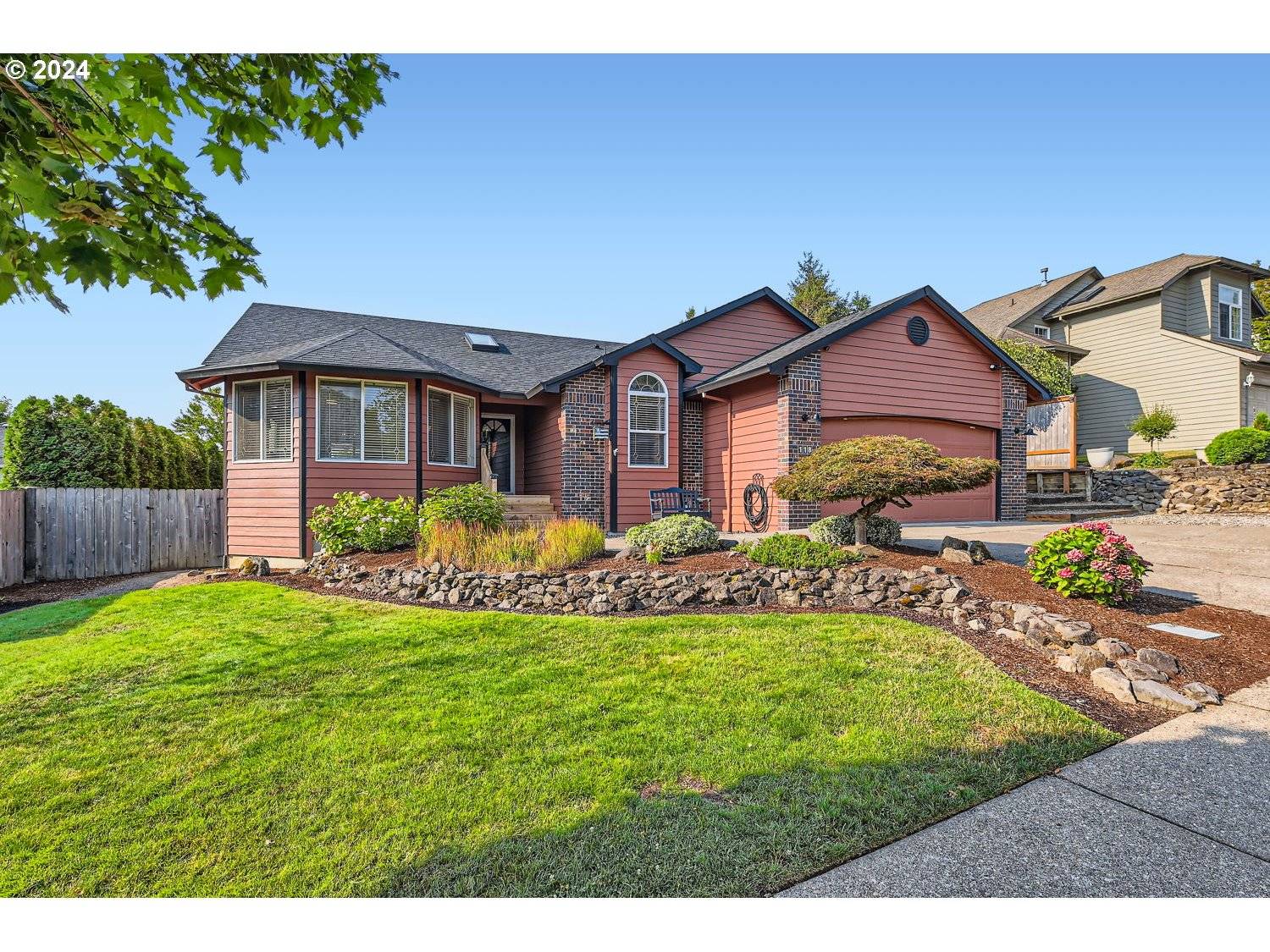 Troutdale, OR 97060,118 SW 18TH ST