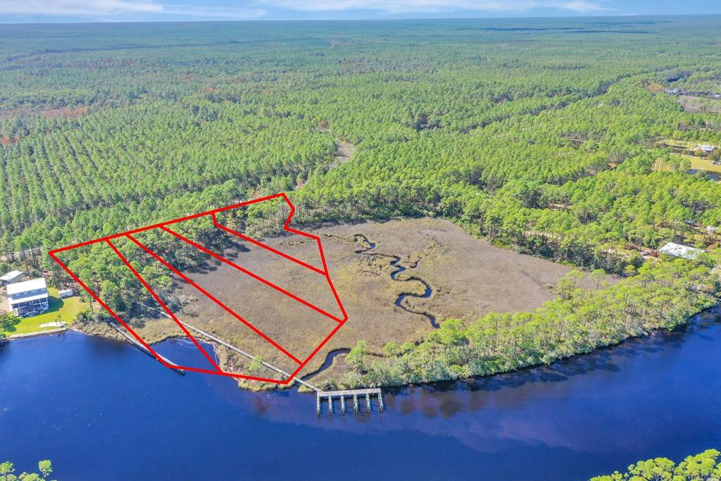 Carrabelle, FL 32322,915 Mill Rd