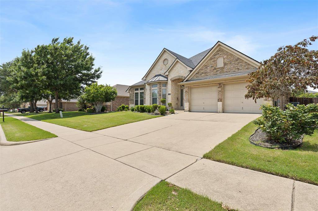 Grand Prairie, TX 75052,6048 Cedar Glen Drive