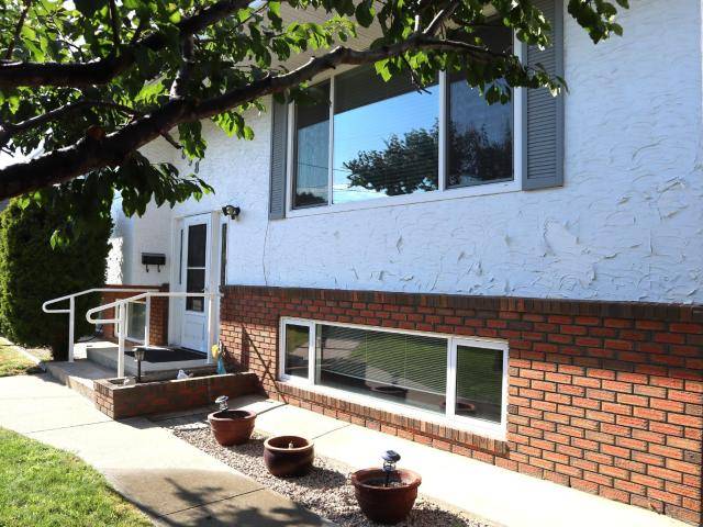 Kamloops, BC V2B 1X8,898 LETHBRIDGE AVE