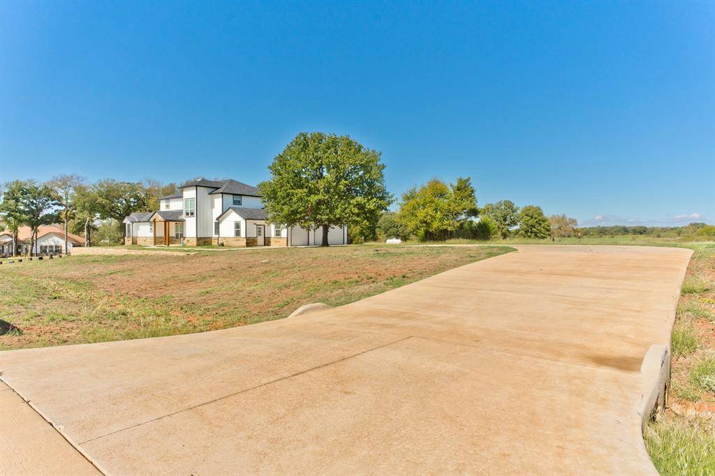 Joshua, TX 76058,141 Scarlet Oaks Drive