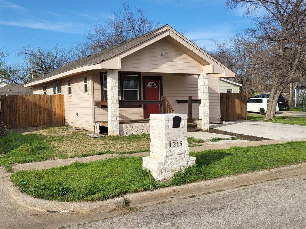 Fort Worth, TX 76104,1315 E Arlington Avenue