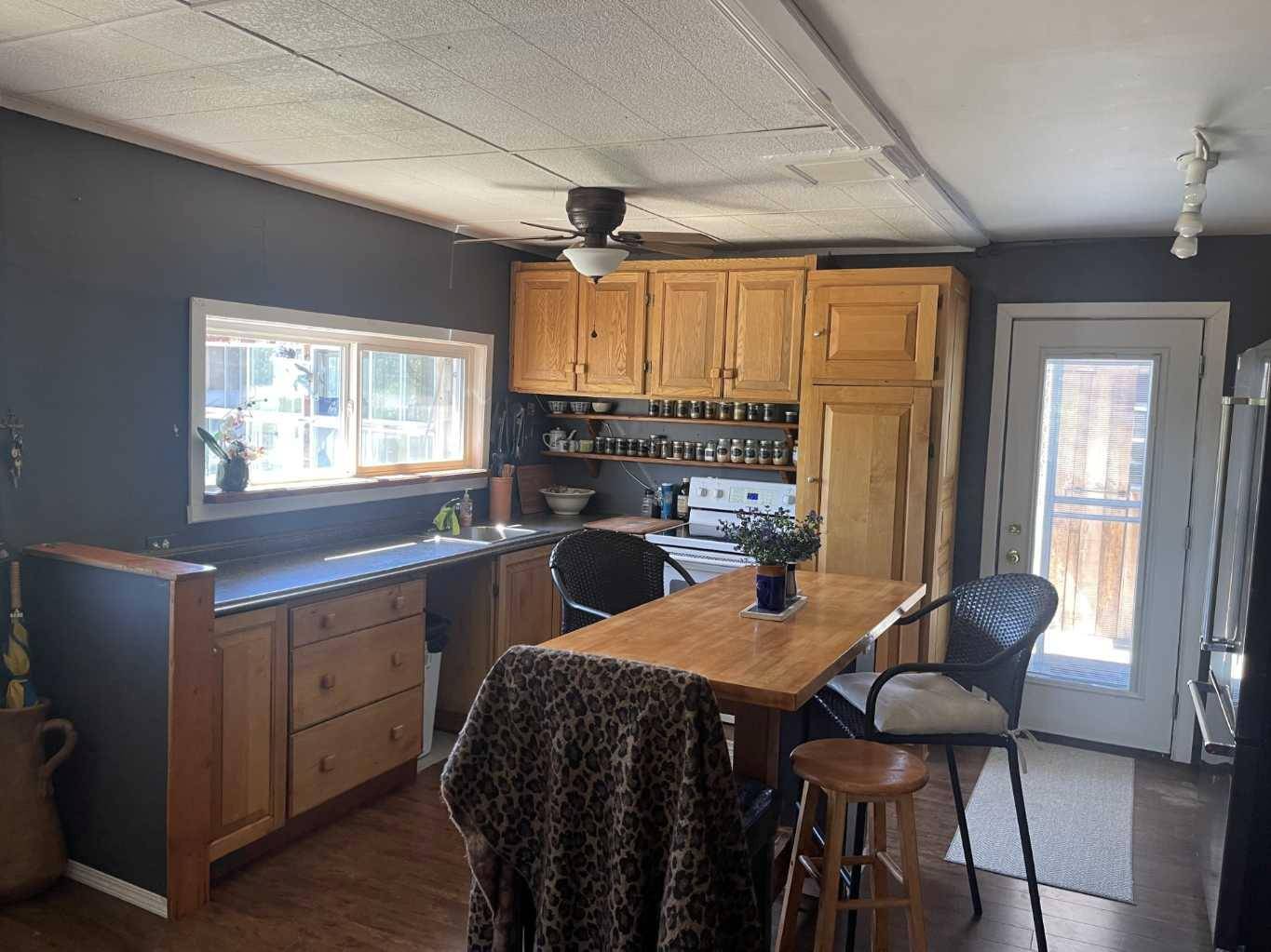 Youngstown, AB T0J 3P0,217 3 AVE SE