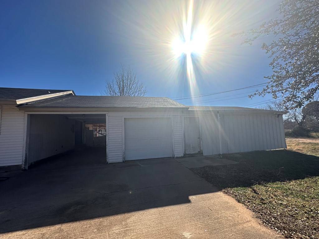 Robert Lee, TX 76945,1718 Bishop St