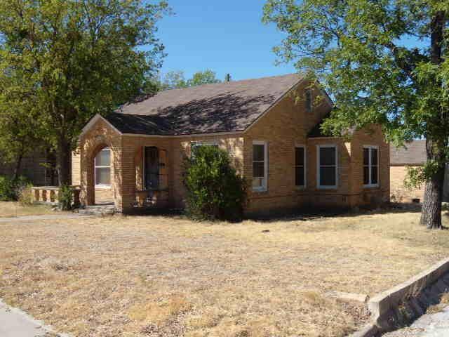 Ballinger, TX 76821,409 N Broadway St