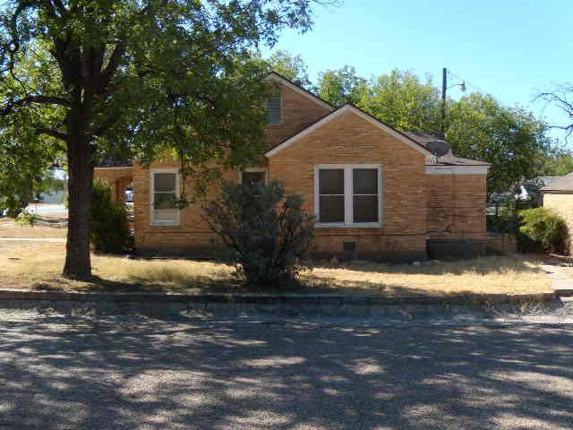 Ballinger, TX 76821,409 N Broadway St