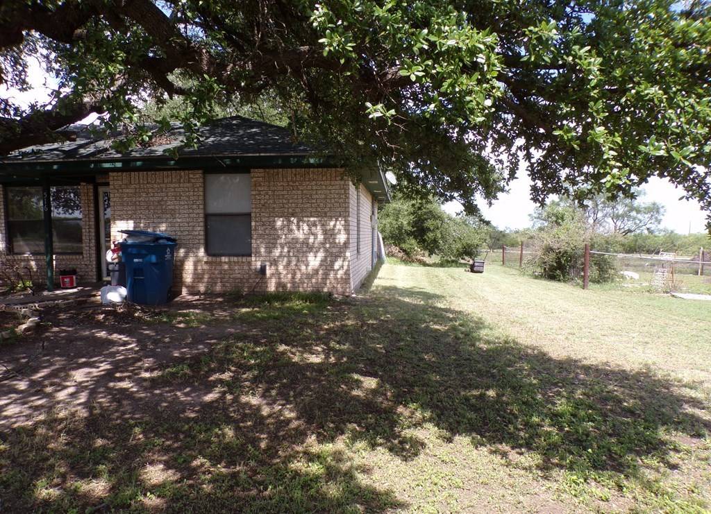 Eden, TX 76837,516 Drinkard St