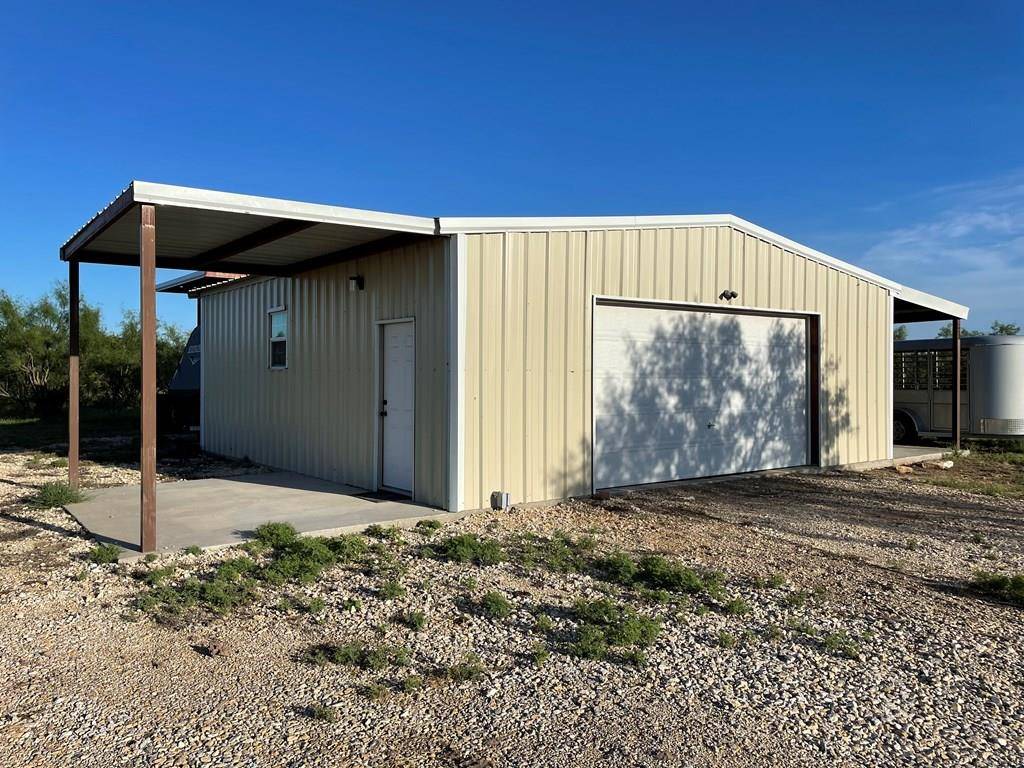 Mertzon, TX 76941,690 Bull Run Rd