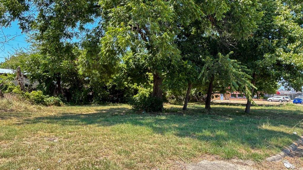 White Settlement, TX 76108,505 N Cherry Lane