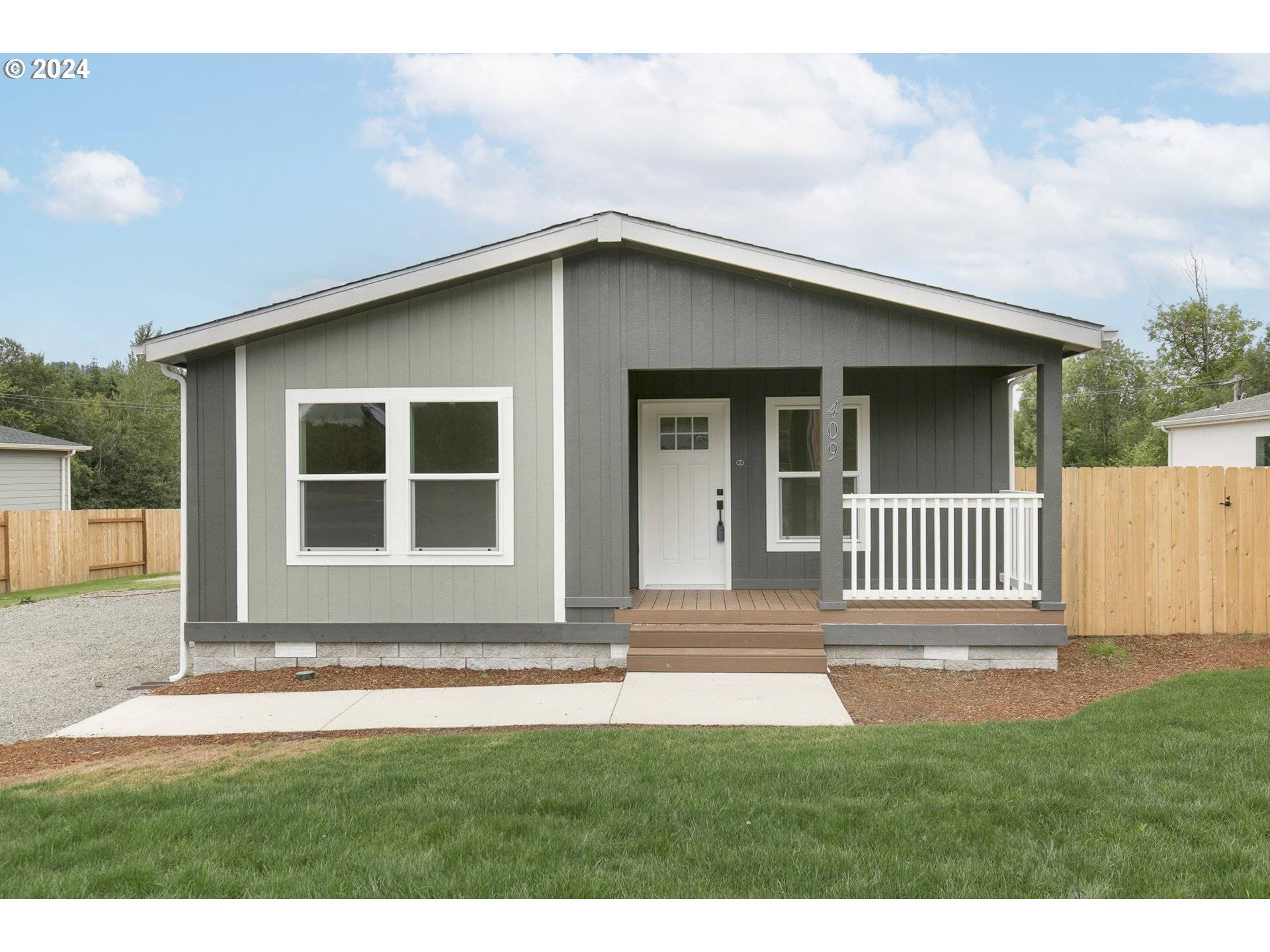 Vader, WA 98593,409 A ST