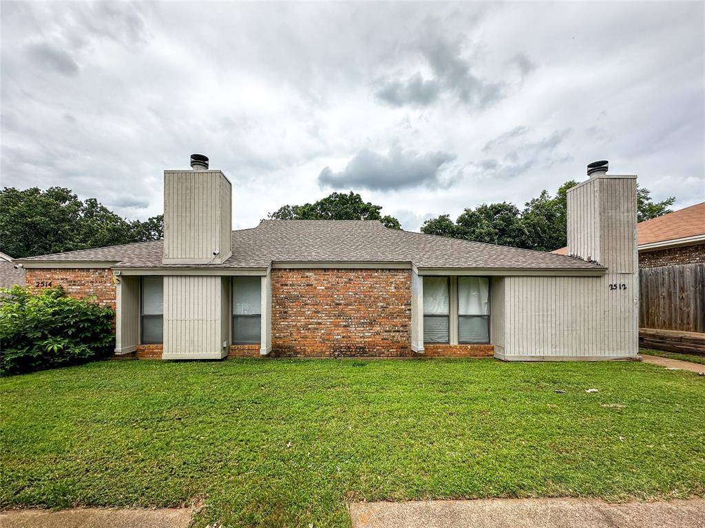 Arlington, TX 76015,2512 Windy Pine Lane