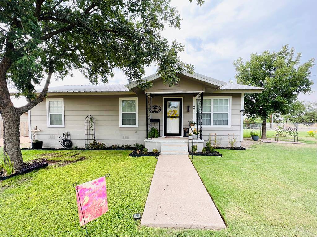 Eden, TX 76837,601 Pecan St